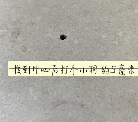 复兴瓷砖空鼓维修公司专业解答在瓷砖铺贴过程中，如果砂料搅拌不均匀，将会带来以下问题